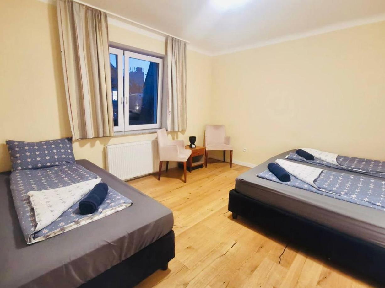 Tripel In Floridsdorf Area * Wien