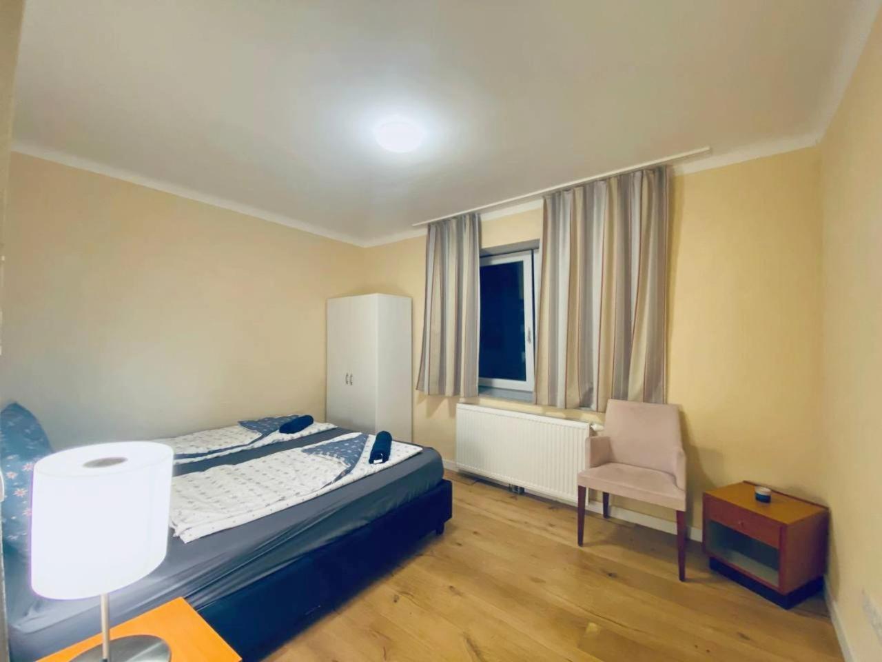 Privatunterkunft Tripel In Floridsdorf Area Wien