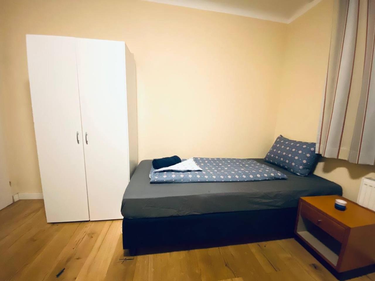 Tripel In Floridsdorf Area Privatunterkunft