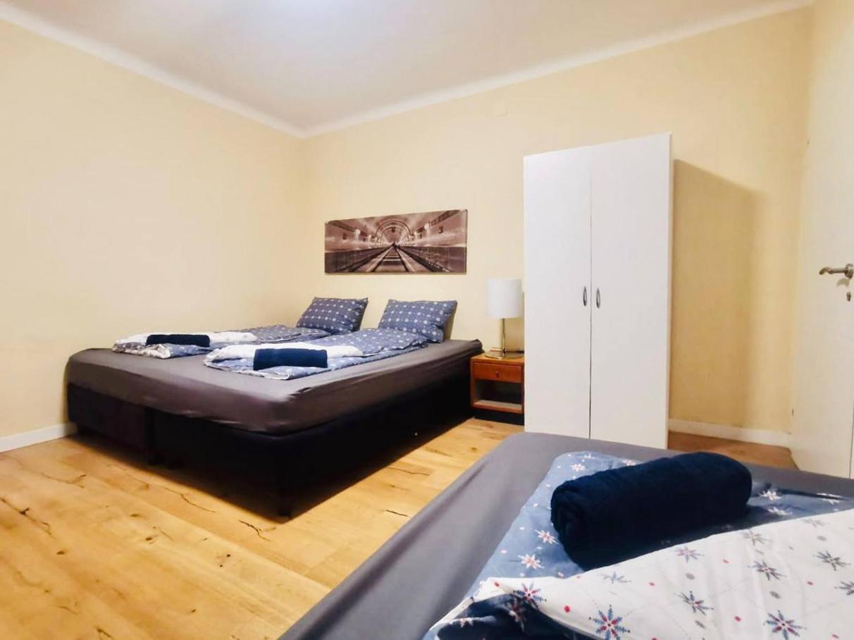Privatunterkunft Tripel In Floridsdorf Area *